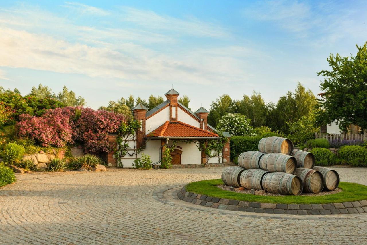 Osada Głęboczek. Vine Resort&Spa Wielki Głęboczek Exterior foto